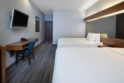 Baymont by Wyndham Las Vegas South Strip - image 8