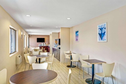 Super 8 by Wyndham Las Vegas Nellis AFB Area - image 5