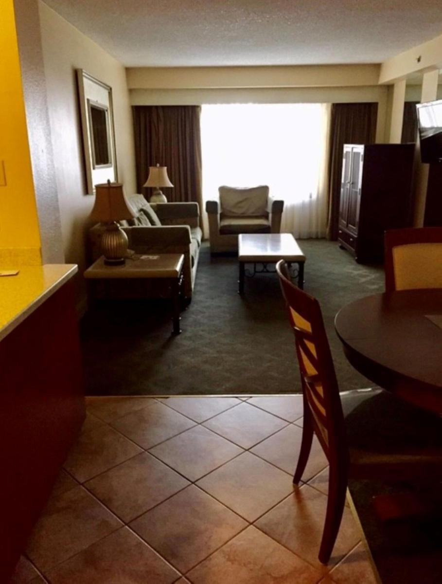 Jockey Resort Suites Center Strip - image 7