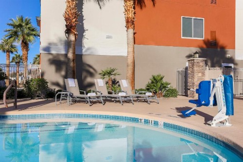 Holiday Inn Express Las Vegas South an IHG Hotel - image 22