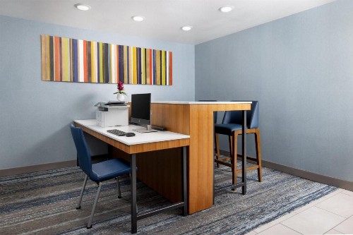 Holiday Inn Express Las Vegas South an IHG Hotel - image 38