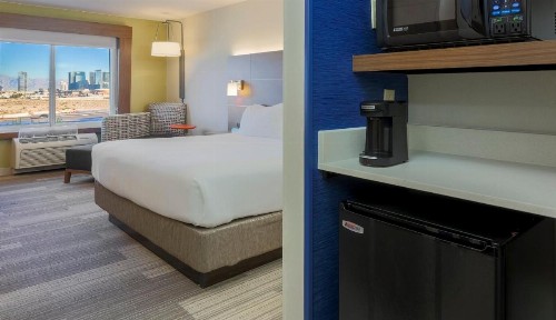 Holiday Inn Express Las Vegas South an IHG Hotel - image 50