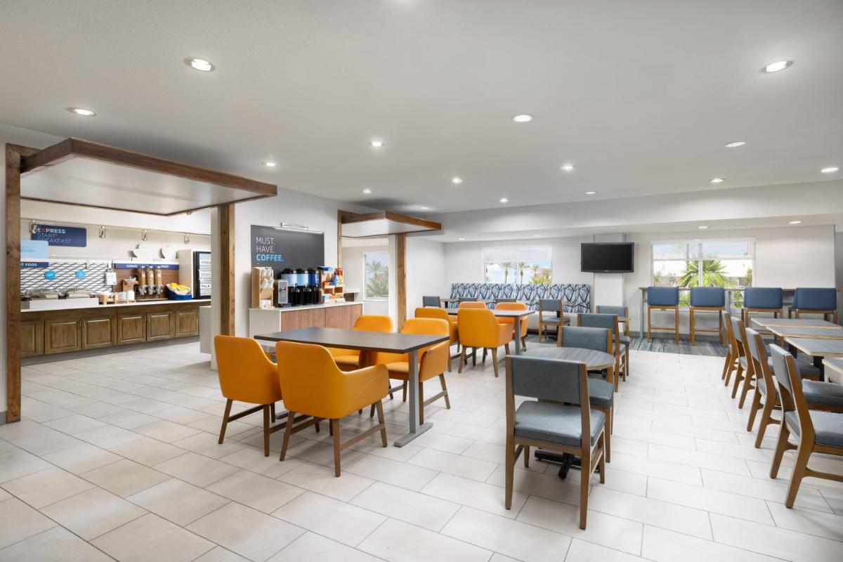 Holiday Inn Express Las Vegas South an IHG Hotel - image 7