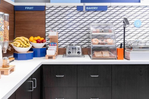 Holiday Inn Express & Suites Las Vegas SW Springvalley an IHG Hotel - image 31