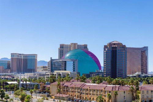 Four Points by Sheraton Las Vegas East Flamingo - image 31