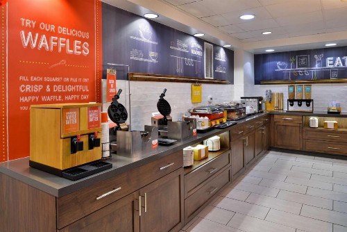 Hampton Inn & Suites Las Vegas Airport - image 22