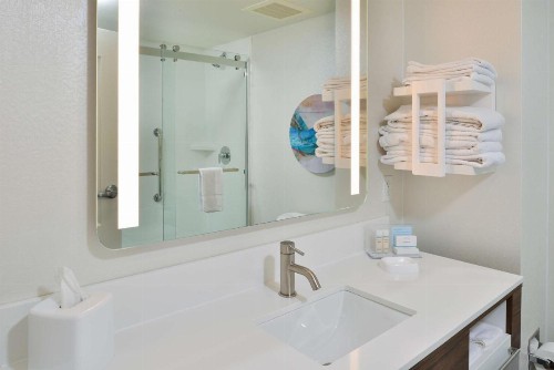 Hampton Inn & Suites Las Vegas Airport - image 35