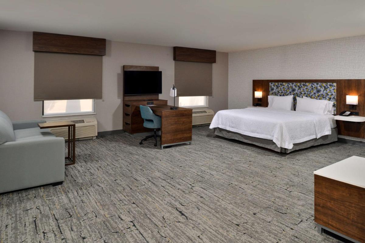 Hampton Inn & Suites Las Vegas Airport - image 6