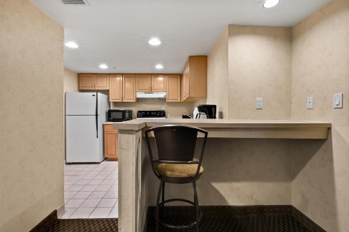 The Carriage House - image 26