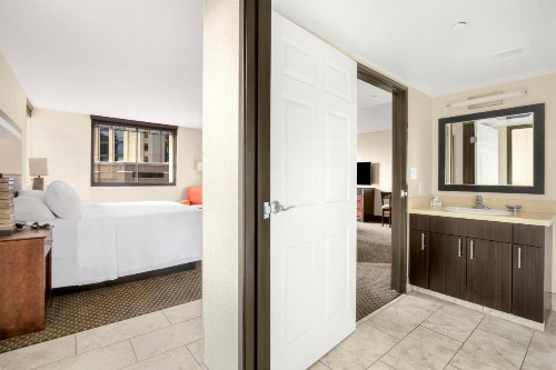 The Carriage House - image 34