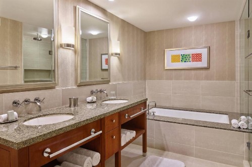 Renaissance Las Vegas Hotel - image 30