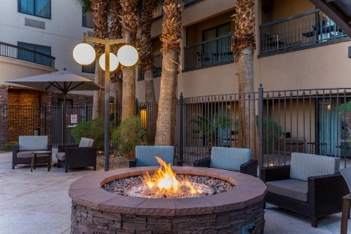 Courtyard Las Vegas South - image 21