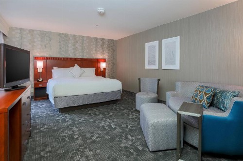 Courtyard Las Vegas South - image 32