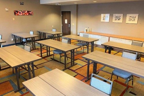 Fairfield Inn Las Vegas Convention Center - image 25