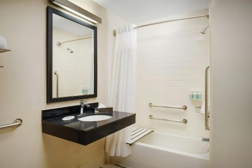 Fairfield Inn & Suites Vegas South - image 3