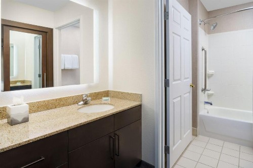 Residence Inn by Marriott Las Vegas South - image 2