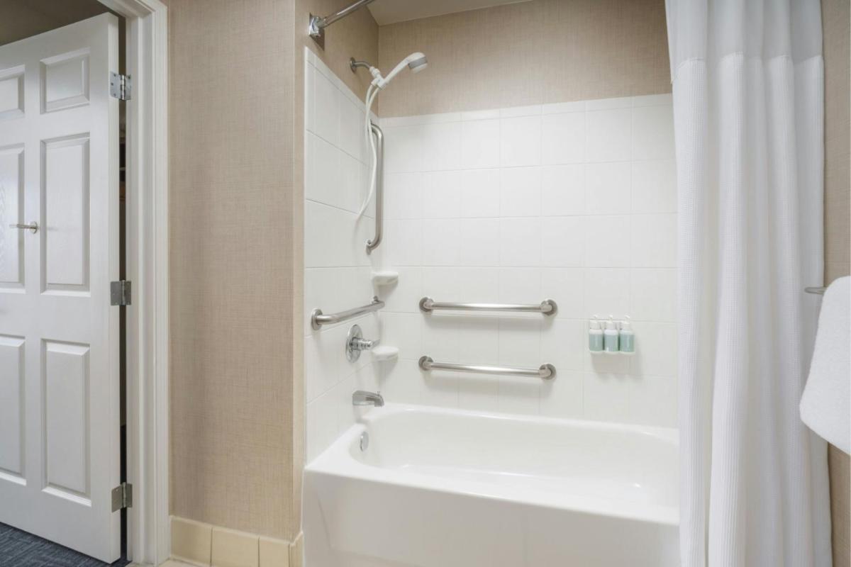 Residence Inn by Marriott Las Vegas South - image 3