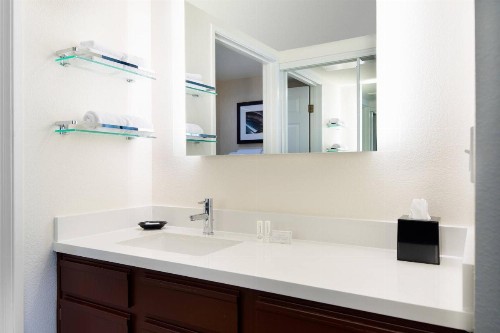 Residence Inn by Marriott Las Vegas Hughes Center - image 32