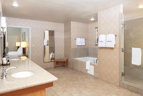 Platinum Hotel and Spa - image 35