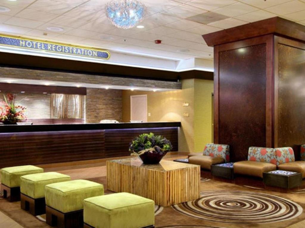 Fremont Hotel And Casino - image 3