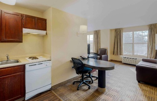 Extended Stay America Suites - Las Vegas - East Flamingo - image 27