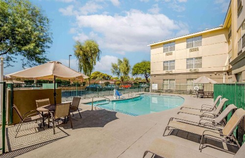 Extended Stay America Suites - Las Vegas - East Flamingo - image 31