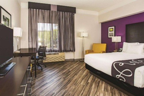 La Quinta by Wyndham Las Vegas Summerlin Tech - image 15
