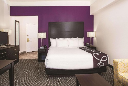 La Quinta by Wyndham Las Vegas Summerlin Tech - image 17