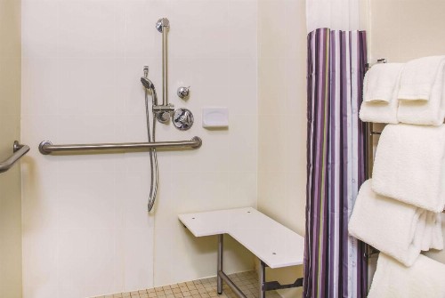 La Quinta by Wyndham Las Vegas Summerlin Tech - image 22