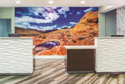 La Quinta by Wyndham Las Vegas Summerlin Tech - image 4