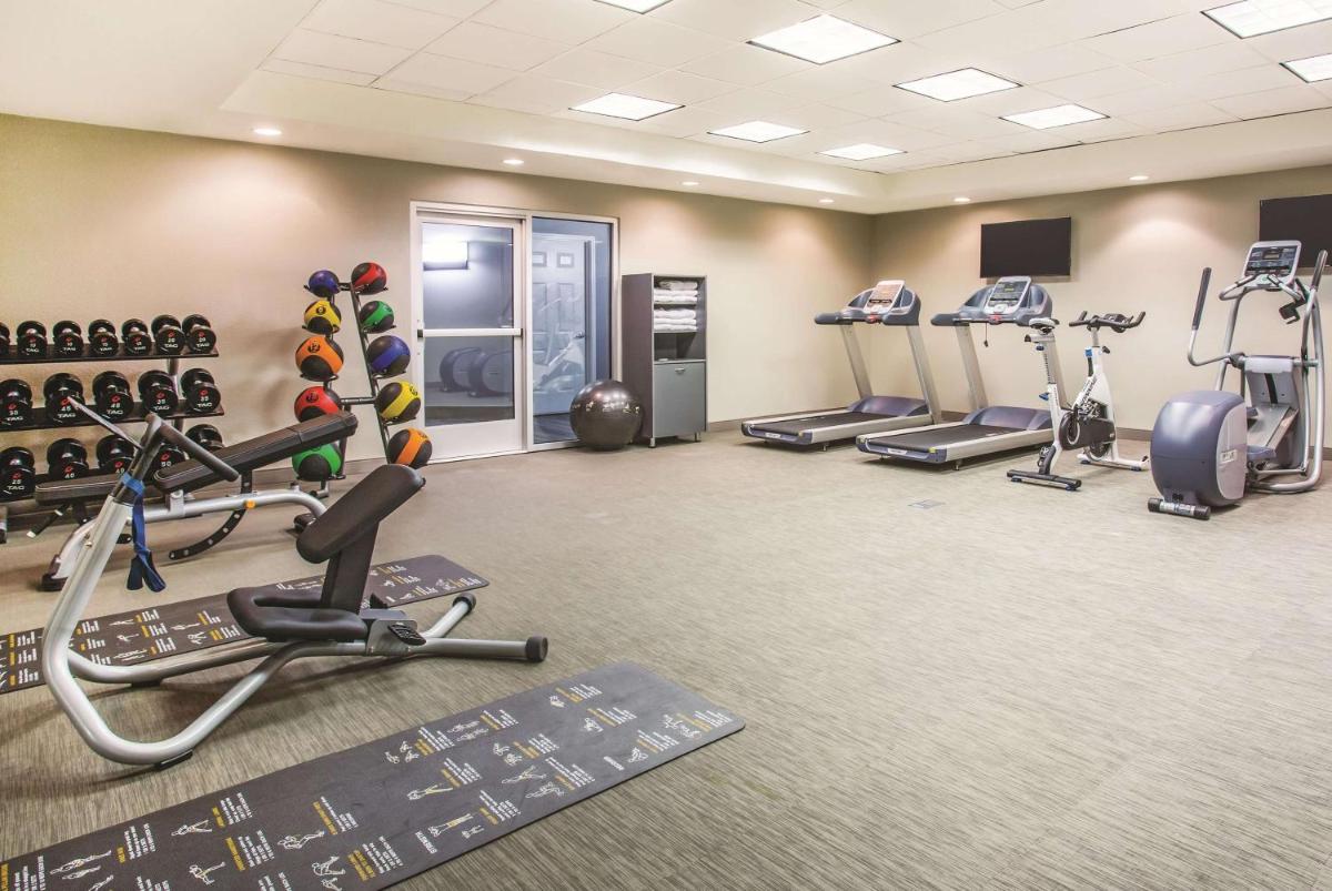 La Quinta by Wyndham Las Vegas Summerlin Tech - image 6