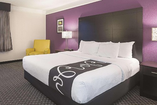 La Quinta by Wyndham Las Vegas Summerlin Tech - image 7