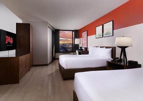 Plaza Hotel & Casino - image 2