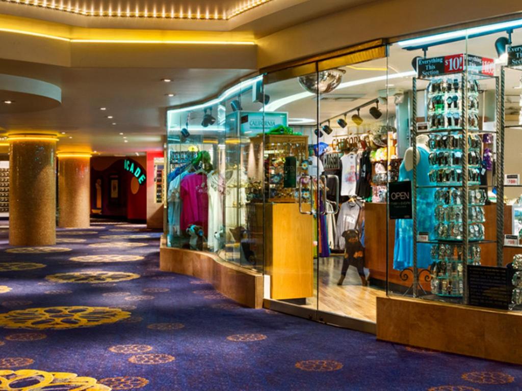 California Hotel And Casino - image 7