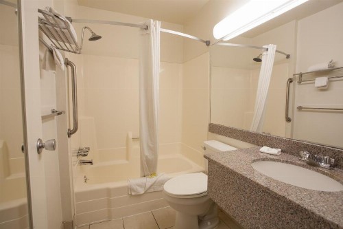Aviation Inn - image 4