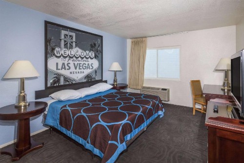 Super 8 by Wyndham Las Vegas North Strip/Fremont St. Area - image 14