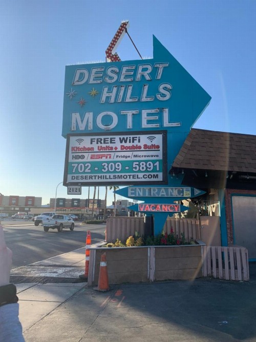 Desert Hills Motel - image 28