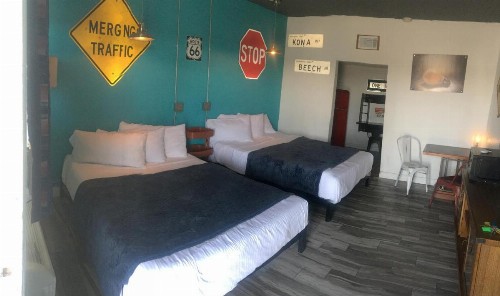 Desert Hills Motel - image 45