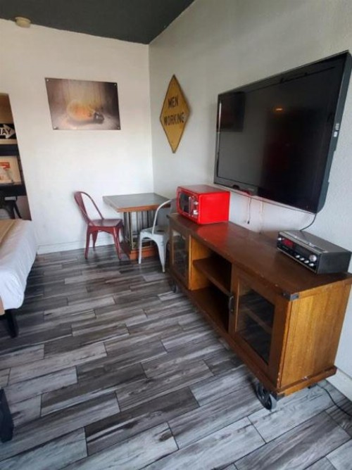 Desert Hills Motel - image 50