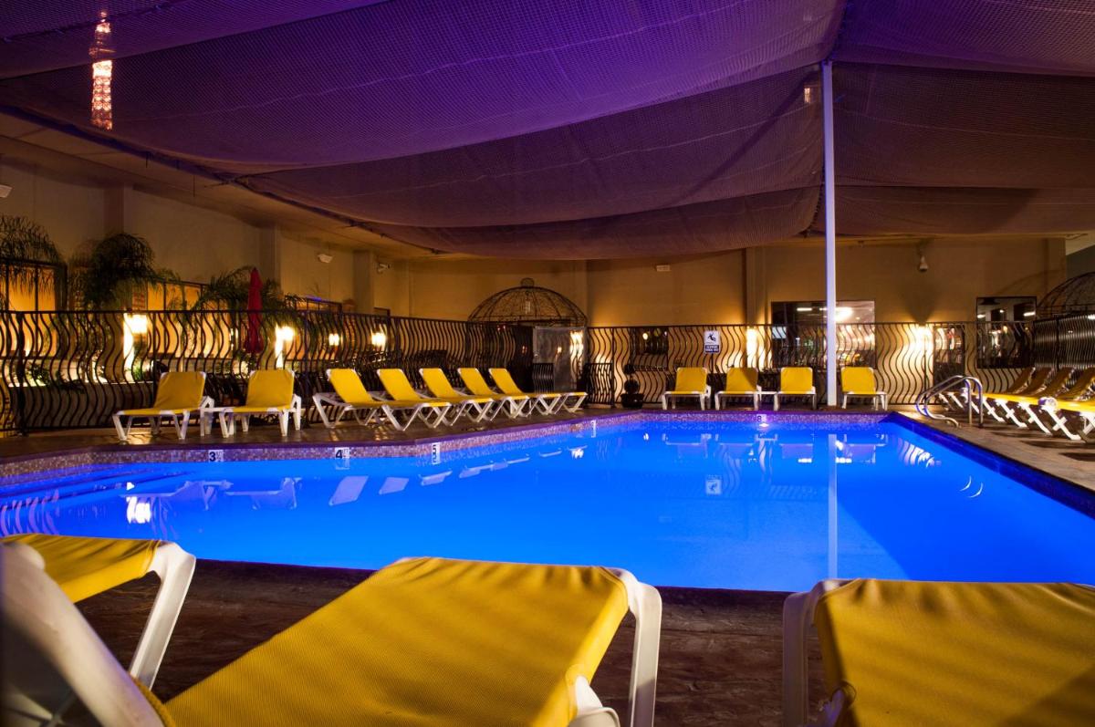 Jockey Club Suites - image 3
