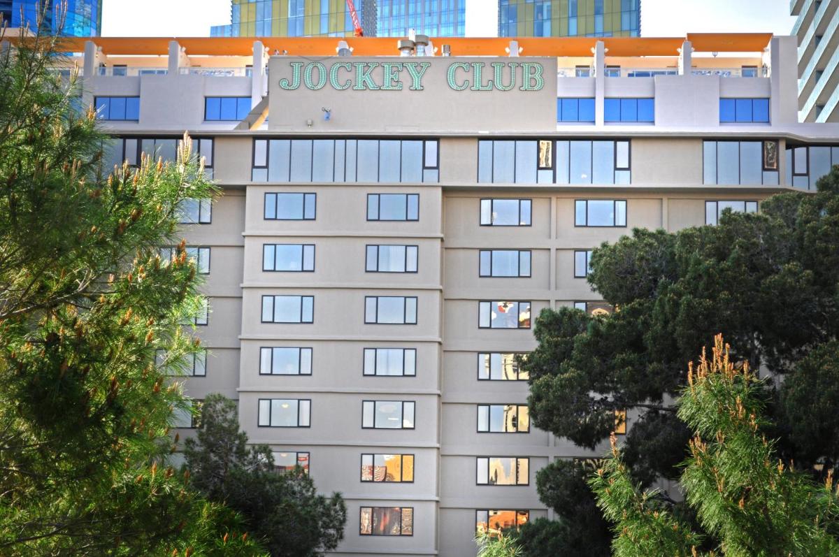 Jockey Club Suites - image 4