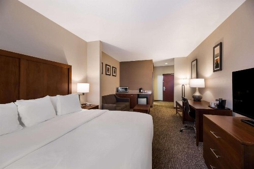 Comfort Inn & Suites Las Vegas - Nellis - image 8