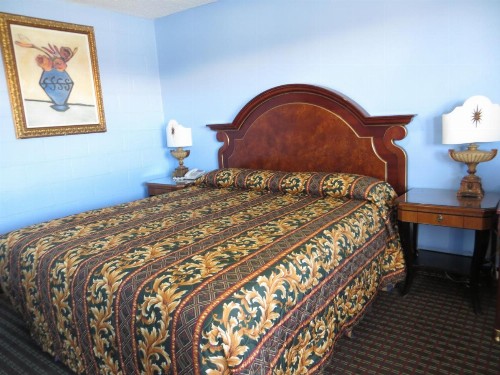 A Fisher's Inn Motel - image 31