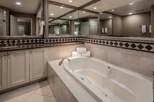 Best Western Plus Casino Royale - Center Strip - image 17