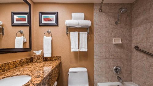 Best Western Plus Casino Royale - Center Strip - image 6