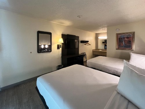 Howard Johnson by Wyndham Las Vegas near the Strip - image 40