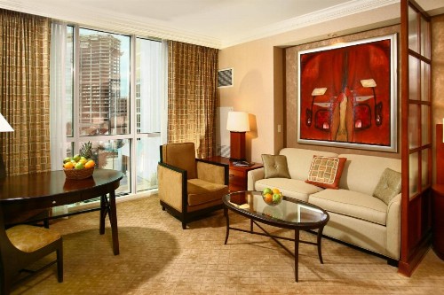 Luxury Suites International at The Signature - image 37