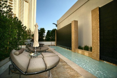 Luxury Suites International at The Signature - image 41