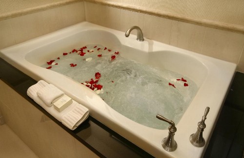 Luxury Suites International at The Signature - image 7