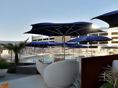 Luxury Suites International at Vdara - image 1